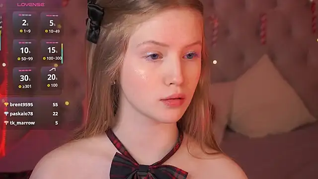 LilianHoward live sex cam