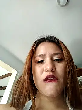 Alinaat086's cam snapshot