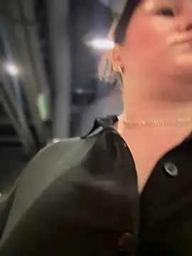 ZhenjaPoledance live sex cam