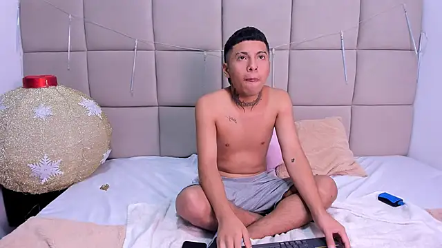 little_kris1 live sex cam