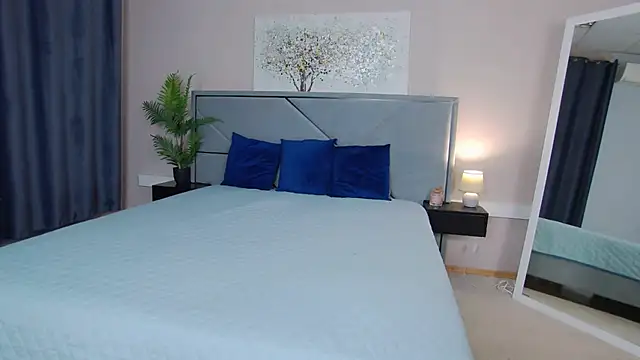 NicoleRosss live sex cam