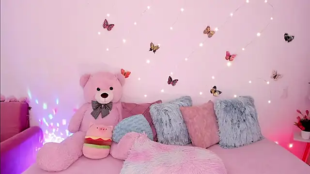 Zara_uwu_ live sex cam