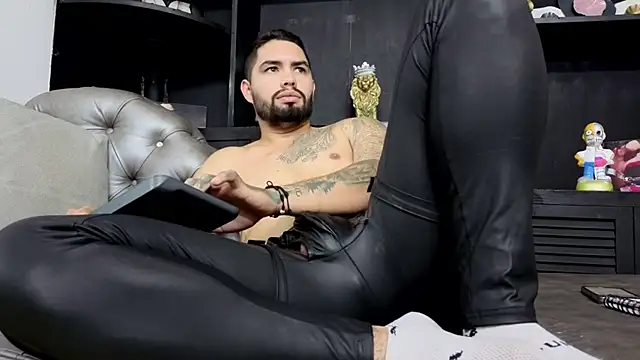 matteosantos live sex cam