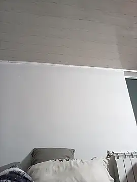 NikkyNatural live sex cam