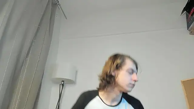 AvenGlow live sex cam