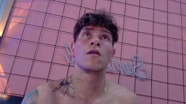 french_sexx's cam snapshot