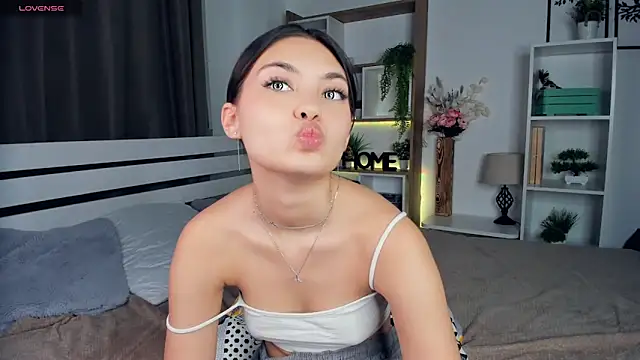 FunnyyMonkeyy's cam snapshot