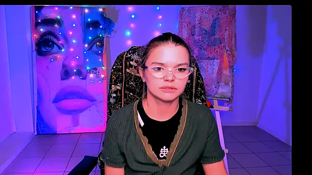 SaraGolben live sex cam