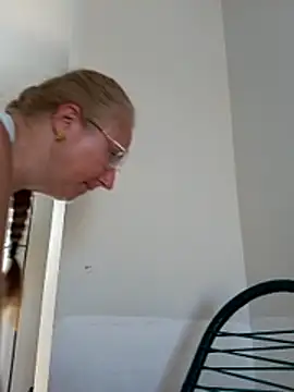 MILEIDE980 live sex cam