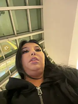 Tisha_Busty live sex cam