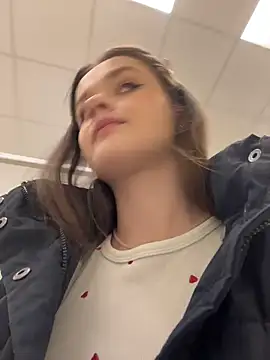 KittyQueeny live sex cam