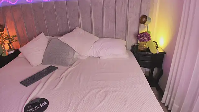 Aura_sun's cam snapshot