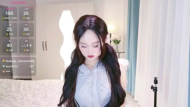 schoolgirl-nurse's cam snapshot