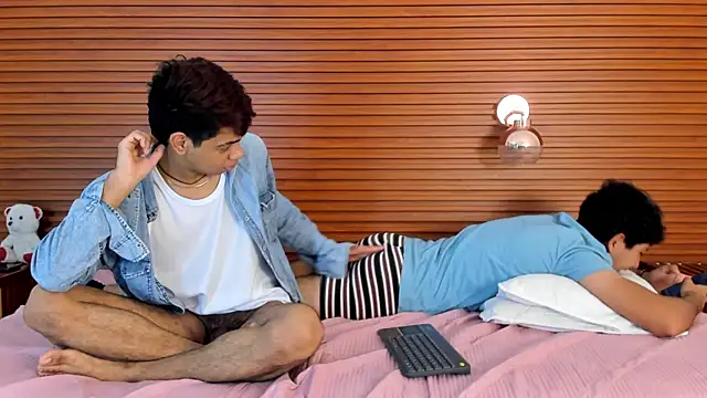 PeakkTwiins's cam snapshot