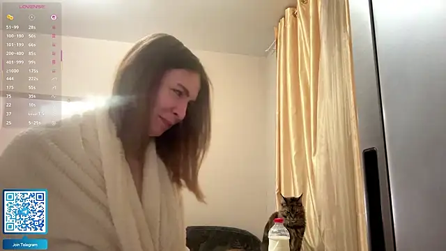 ErlinaBuoy live sex cam