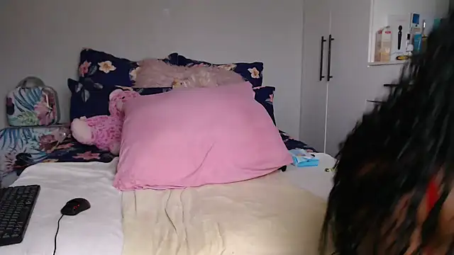 Amberbela's cam snapshot