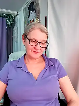 irinamaux live sex cam