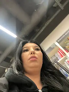 Tisha_Busty live sex cam