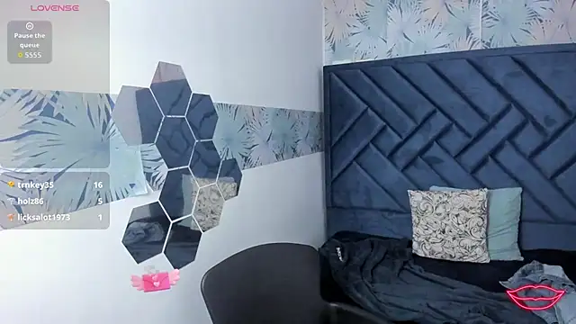 Valery_More__'s cam snapshot