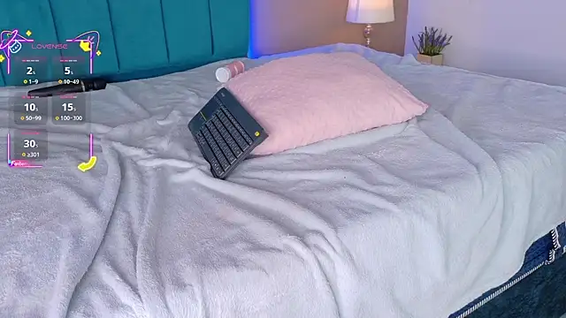 ahvi_ebony live sex cam