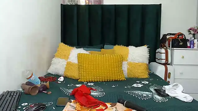 GaggingQueenxx's cam snapshot