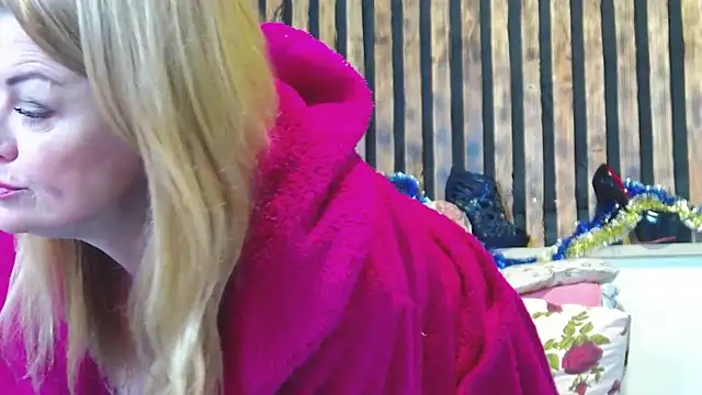 Kisi_Lovi live sex cam