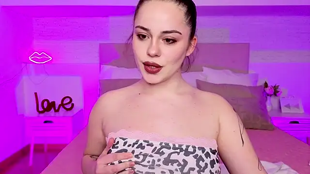 Hottie_miaa's cam snapshot