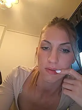 Nhoakila96 live sex cam