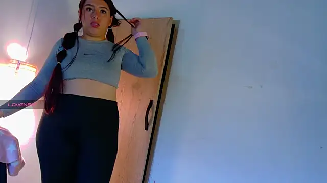 Mia_C's cam snapshot