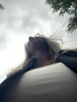 Isabella_Varella's cam snapshot