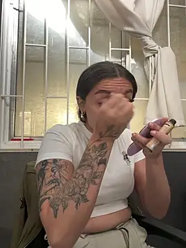 Alyha_Cortes's cam snapshot