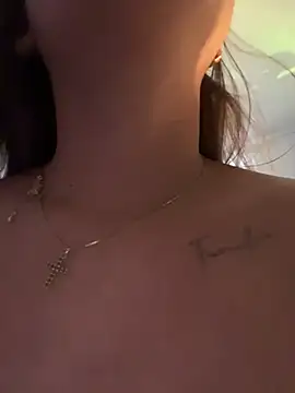 MayaMoanXXX live sex cam