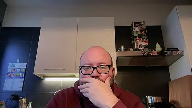 theitalianbear live sex cam