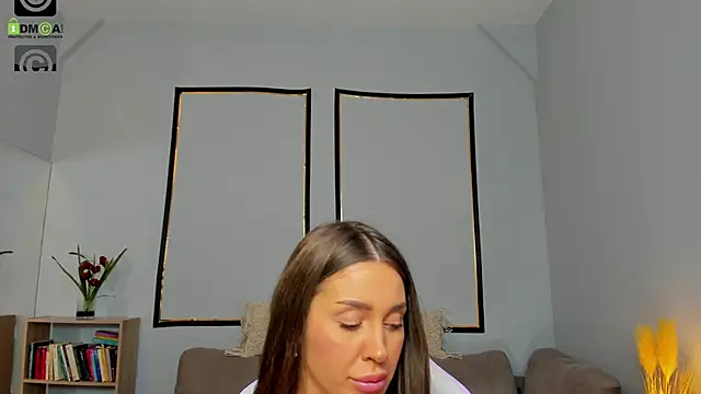 Anya-Ray live sex cam