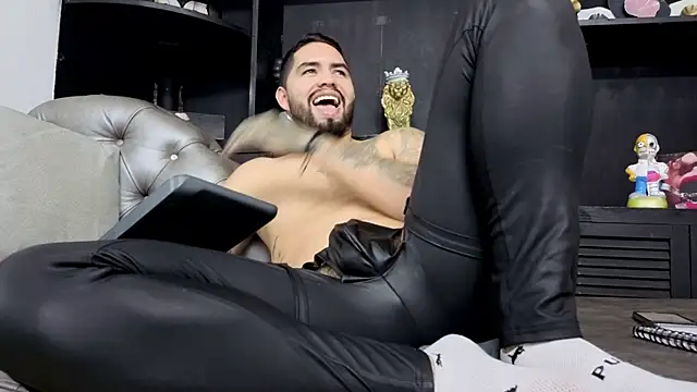 matteosantos live sex cam