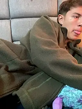 NaytonFreeman live sex cam