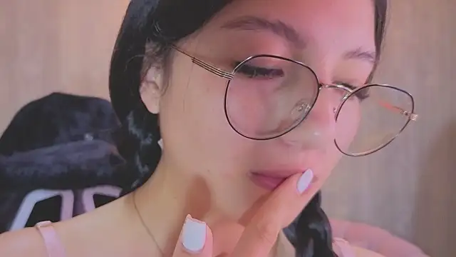 Evadeep_a's cam snapshot