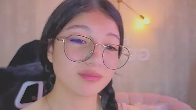 Evadeep_a's cam snapshot