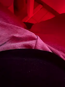 Dominic2295 live sex cam