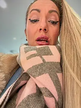 adya-aly's cam snapshot