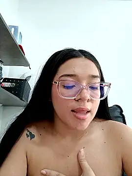 -VICKKY live sex cam