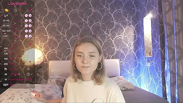 MiaMiaMeow's cam snapshot