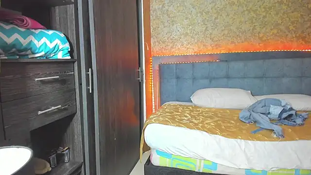 tabata_monroe live sex cam