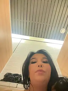 Tisha_Busty live sex cam