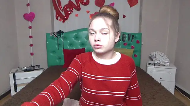 LaraPika live sex cam