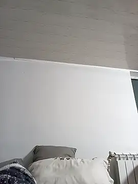 NikkyNatural live sex cam