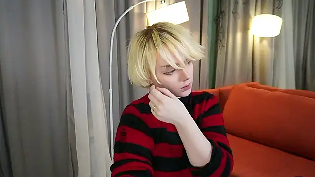 KellyKik's cam snapshot