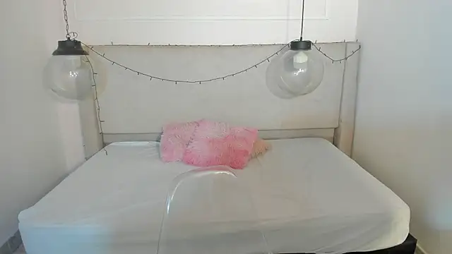 SelenaFox51's cam snapshot