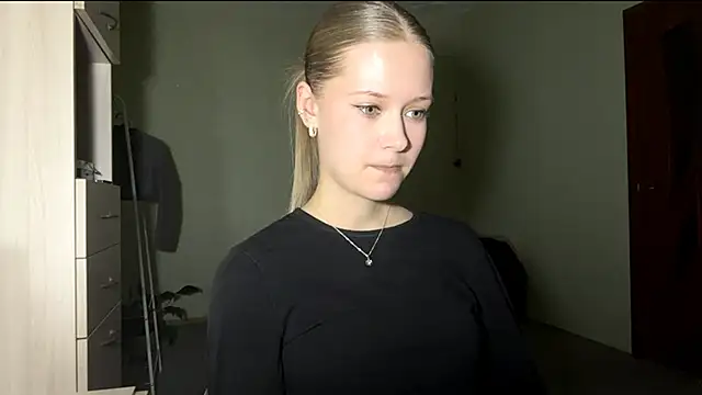 ZaidaSchwarten's cam snapshot