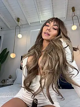 LuckyGoddessXXX live sex cam